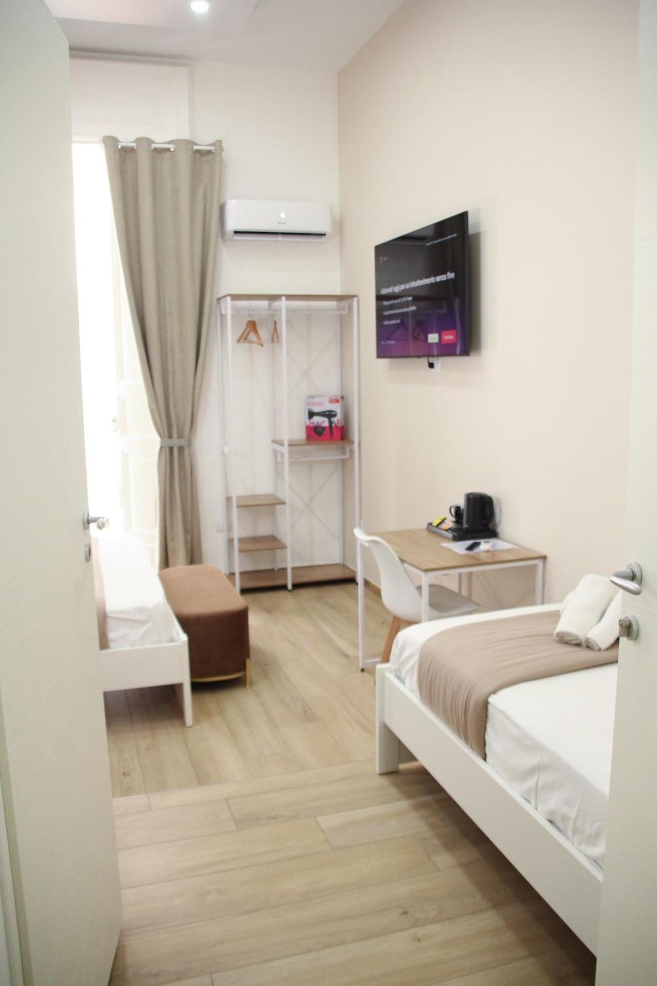 Vpm Rooms Central Train Station Nápoly Kültér fotó
