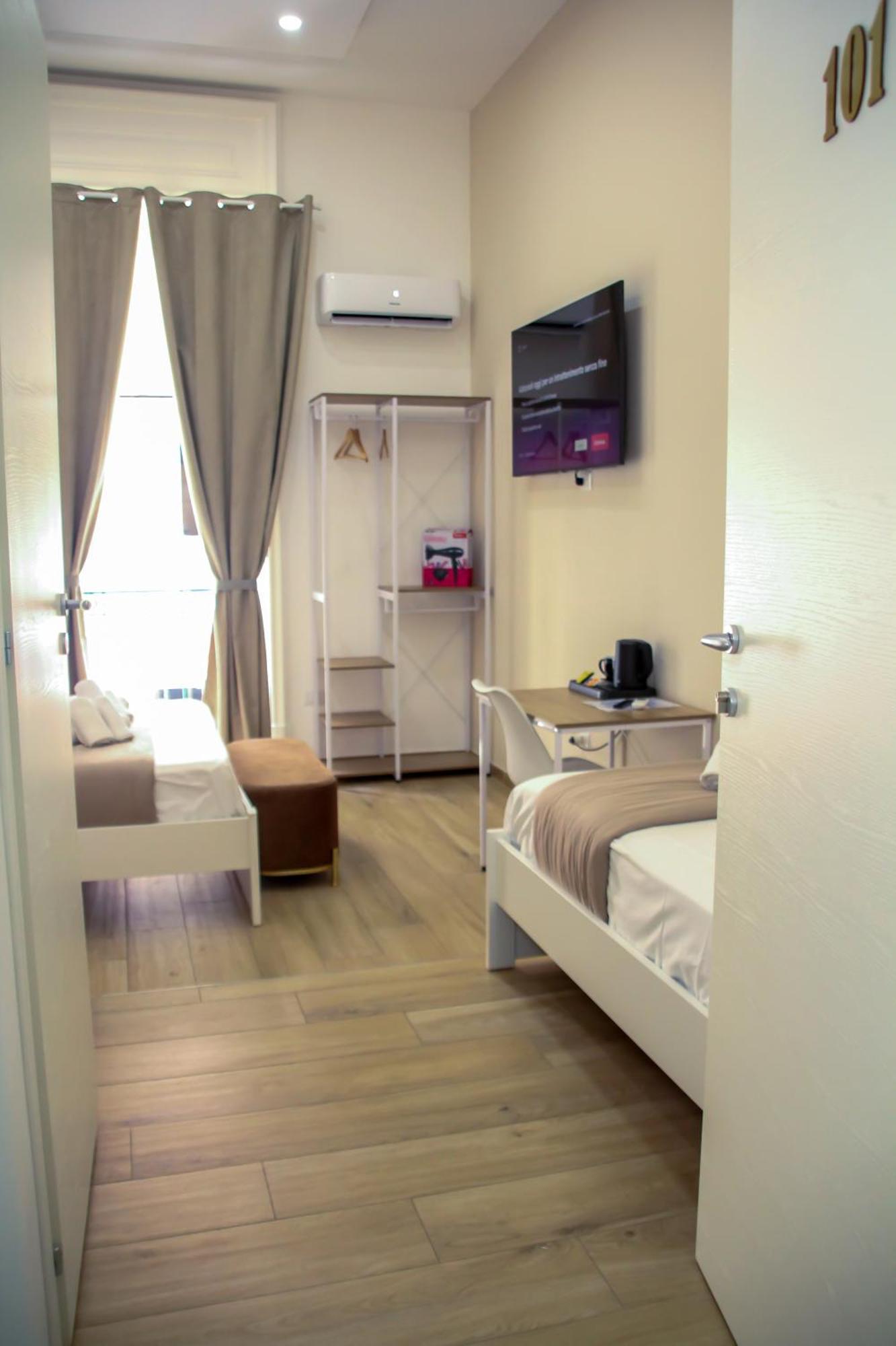 Vpm Rooms Central Train Station Nápoly Kültér fotó